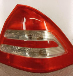 Feu arriere principal droit (feux) MERCEDES CLASSE C 203 Photo n°1