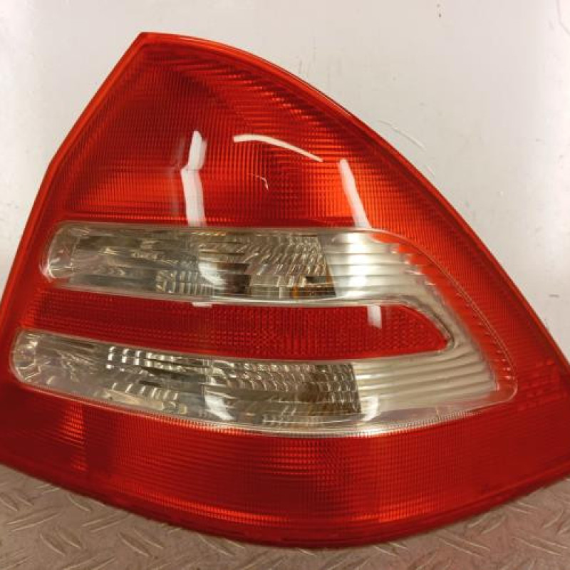 Feu arriere principal droit (feux) MERCEDES CLASSE C 203