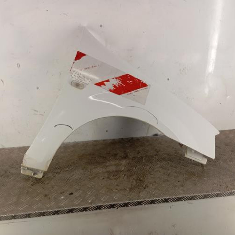 Aile avant droit DACIA LOGAN 1