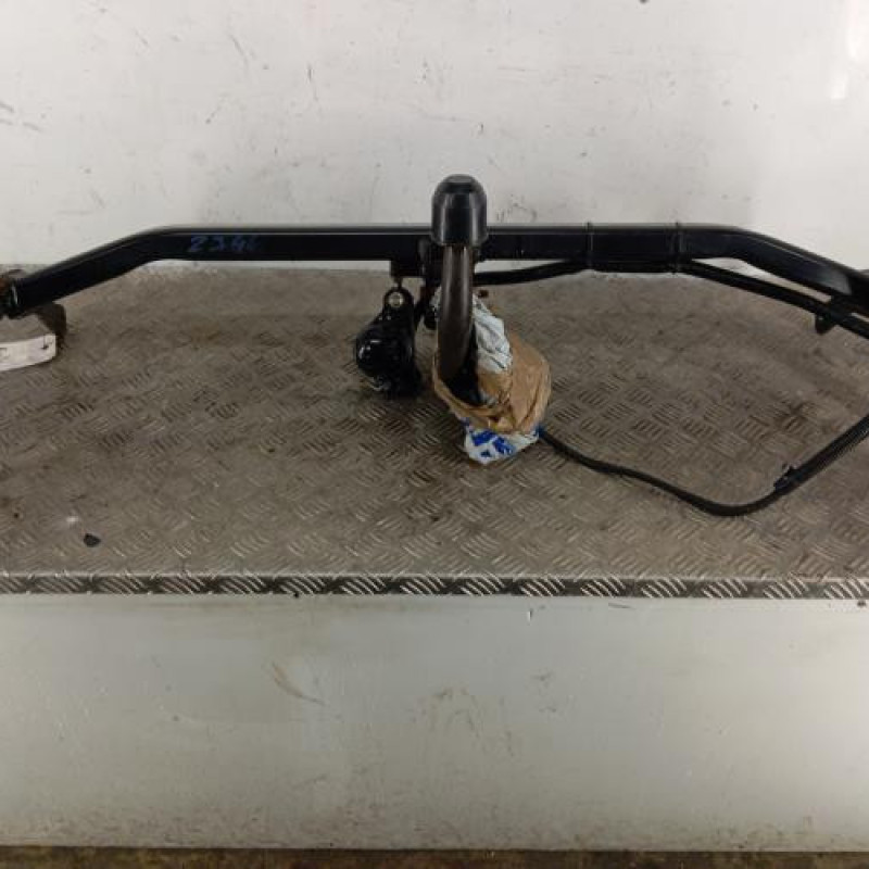 Attelage (boule de remorquage) PEUGEOT 308 2 SW