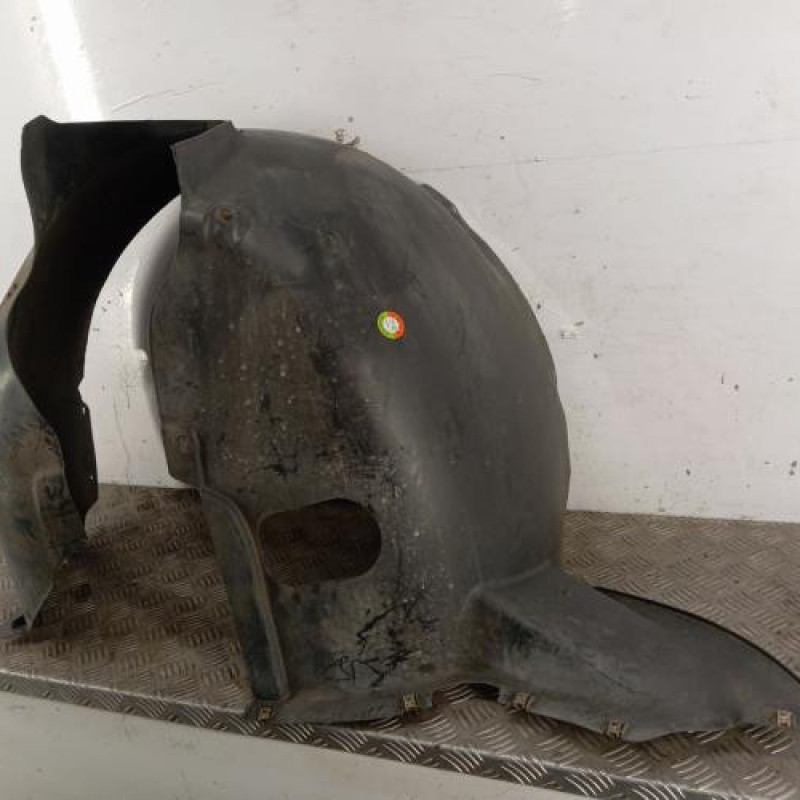 Pare boue avant gauche VOLKSWAGEN TOURAN 1