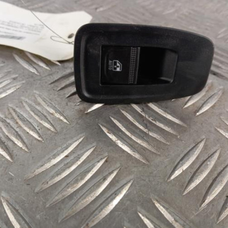 Interrupteur de leve vitre avant droit RENAULT CLIO 5 Photo n°1